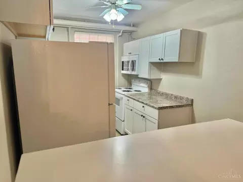 Kitchen - 4843 Reading Rd, Cincinnati, OH 45237 photo 6 of 9
