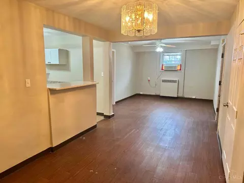 Living - 4843 Reading Rd, Cincinnati, OH 45237 photo 4 of 9