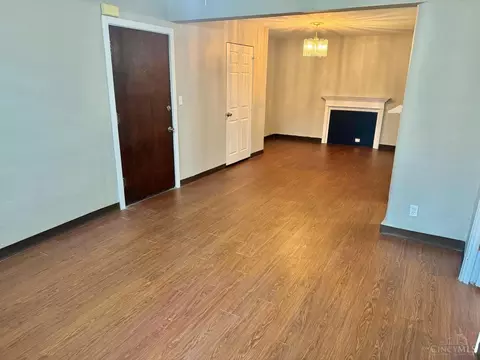 Living - 4843 Reading Rd, Cincinnati, OH 45237 photo 5 of 9