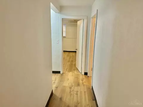 Entry Way - 4843 Reading Rd, Cincinnati, OH 45237 photo 3 of 4