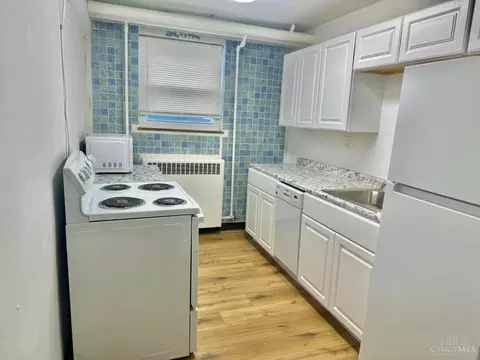 Kitchen - 4843 Reading Rd, Cincinnati, OH 45237 photo 9 of 9