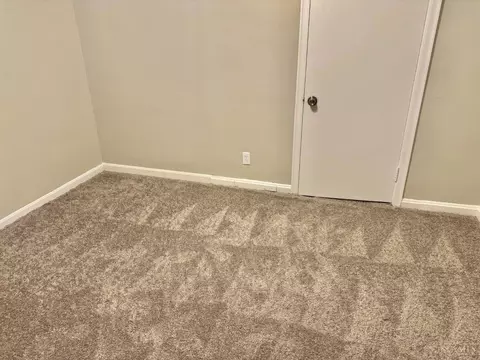 Bedroom - 4843 Reading Rd, Cincinnati, OH 45237 photo 5 of 8