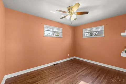 Bedroom - 3745 Nightingale Dr, Fairfax, OH 45227 photo 4 of 7