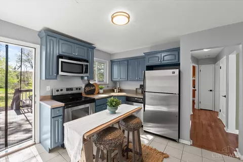 Kitchen - 3745 Nightingale Dr, Fairfax, OH 45227 photo 1 of 3