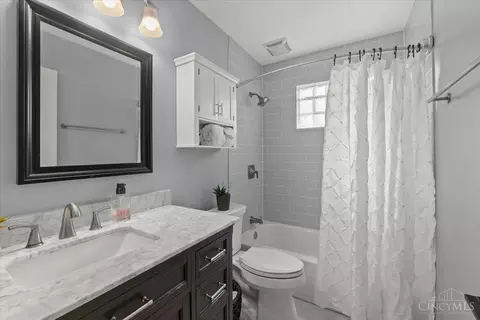 Bath - 3745 Nightingale Dr, Fairfax, OH 45227 photo 1 of 5