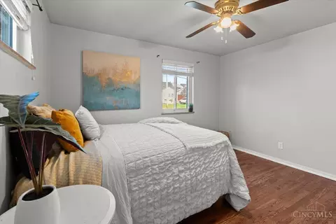 Bedroom - 3745 Nightingale Dr, Fairfax, OH 45227 photo 2 of 7