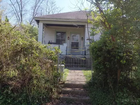 4555 Elizabeth St, Cincinnati, OH 45242