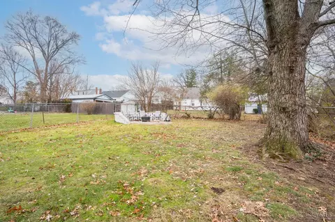 Exterior - 6848 Somerset Dr, Cincinnati, OH 45224 photo 10 of 11