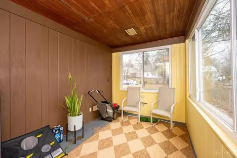 Exterior - 6848 Somerset Dr, Cincinnati, OH 45224 photo 7 of 11