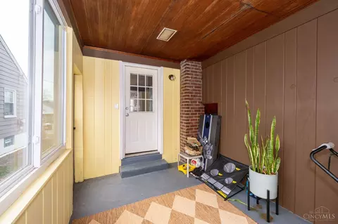 Exterior - 6848 Somerset Dr, Cincinnati, OH 45224 photo 6 of 11