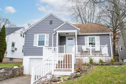 6848 Somerset Dr, Cincinnati, OH 45224