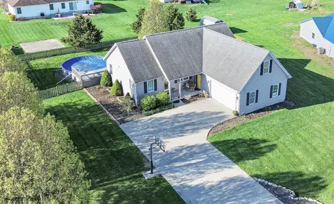 8122 Catfish Ct, Brookville, IN 47012