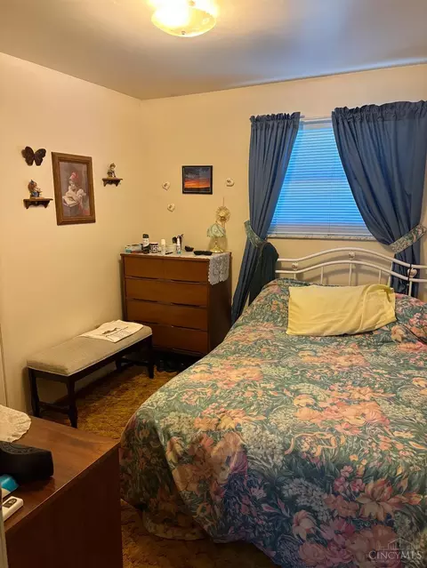 Bedroom - 12016 Second Ave, Cincinnati, OH 45249 photo 4 of 4
