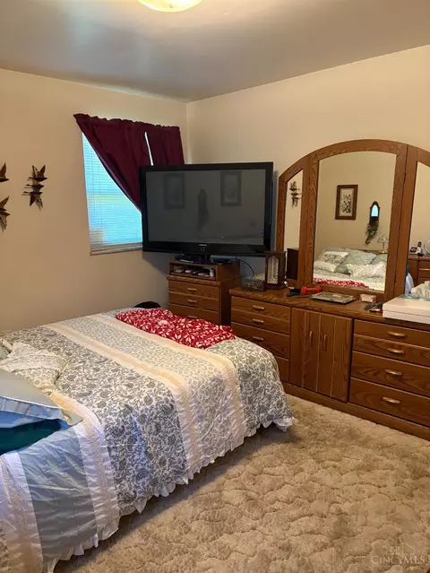 Bedroom - 12016 Second Ave, Cincinnati, OH 45249 photo 1 of 4