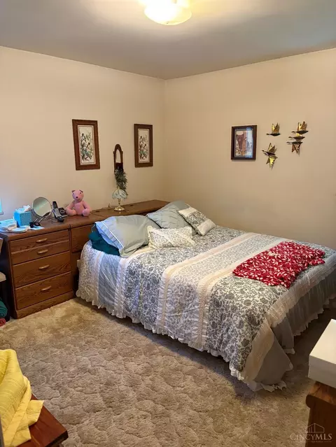 Bedroom - 12016 Second Ave, Cincinnati, OH 45249 photo 2 of 4