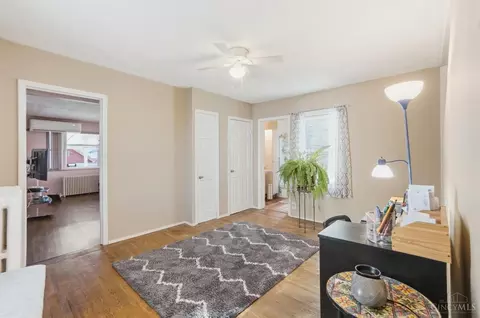 Entry Way - 116 Pike St, Reading, OH 45215 photo 4 of 10