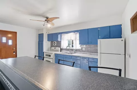 Kitchen - 116 Pike St, Reading, OH 45215 photo 2 of 10
