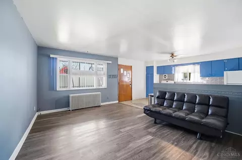 Living - 116 Pike St, Reading, OH 45215 photo 5 of 7