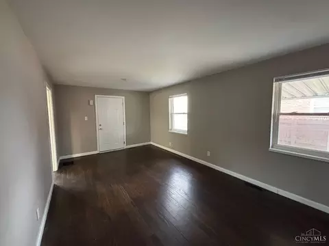 Living - 337 Dorothy Ln, Kettering, OH 45419 photo 2 of 2