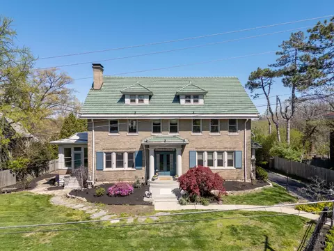 718 Clinton Springs Ave, Cincinnati, OH 45229