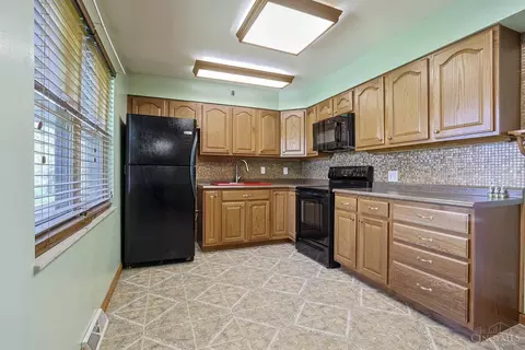 Kitchen - 8969 Harrison Pike, Cleves, OH 45002 photo 1 of 2
