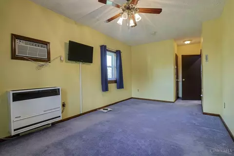 Bedroom - 8969 Harrison Pike, Cleves, OH 45002 photo 4 of 6