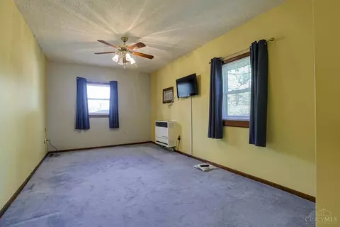 Bedroom - 8969 Harrison Pike, Cleves, OH 45002 photo 3 of 6