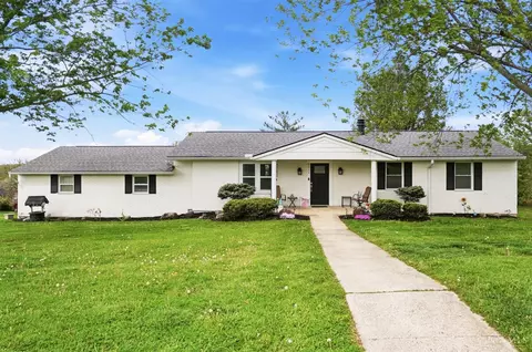 5211 Spechtview Dr, Cincinnati, OH 45248