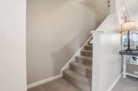 Entry Way - 1474 Deters Dr, Harrison, OH 45030 photo 9 of 11