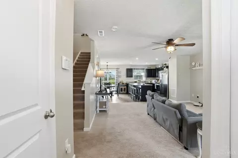 Entry Way - 1474 Deters Dr, Harrison, OH 45030 photo 3 of 11
