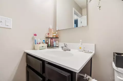 Bath - 1474 Deters Dr, Harrison, OH 45030 photo 6 of 7