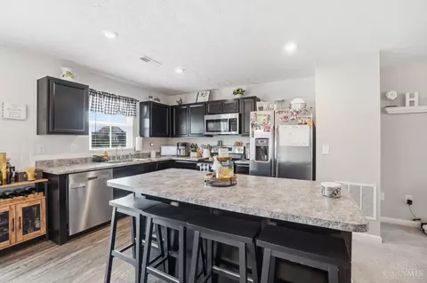 Kitchen - 1474 Deters Dr, Harrison, OH 45030 photo 2 of 5