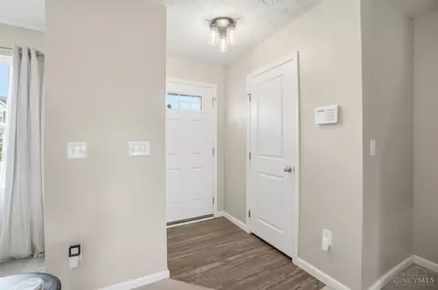 Entry Way - 1474 Deters Dr, Harrison, OH 45030 photo 2 of 11