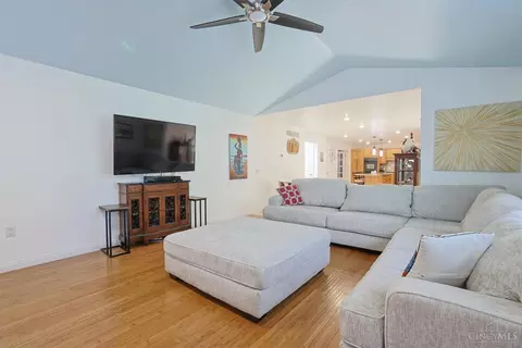 Living - 9275 Whitebirch Dr, Cincinnati, OH 45231 photo 3 of 3