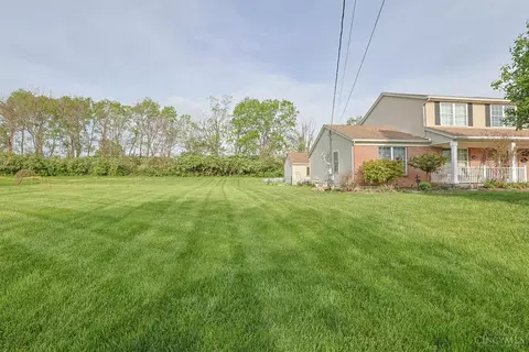 Exterior - 9275 Whitebirch Dr, Cincinnati, OH 45231 photo 9 of 16