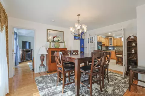 Dining - 9275 Whitebirch Dr, Cincinnati, OH 45231 photo 2 of 3