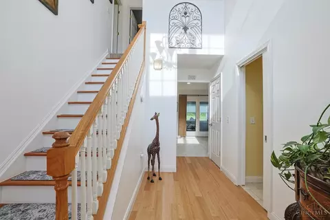 Entry Way - 9275 Whitebirch Dr, Cincinnati, OH 45231 photo 1 of 6