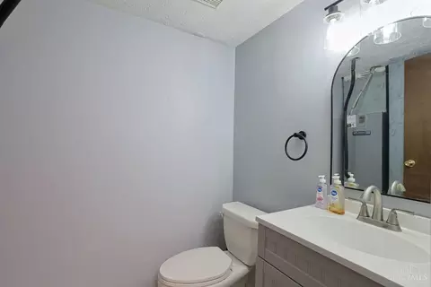Bath - 212 Duchess Ln, Cincinnati, OH 45255 photo 3 of 4