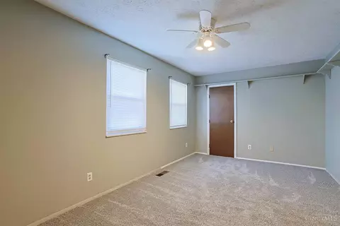 Bedroom - 212 Duchess Ln, Cincinnati, OH 45255 photo 2 of 4