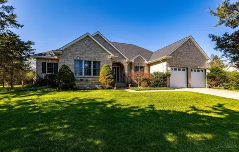 205 Northridge Dr, Oxford, OH 45056