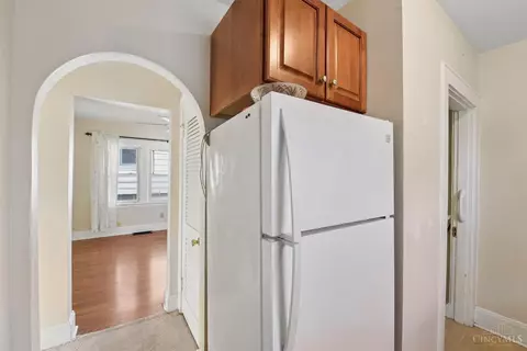 Entry Way - 3939 Davis Ave, Cheviot, OH 45211 photo 2 of 2