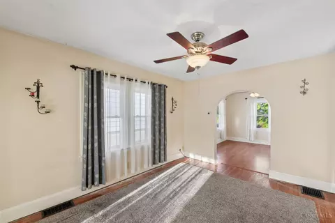 Living - 3939 Davis Ave, Cheviot, OH 45211 photo 2 of 2