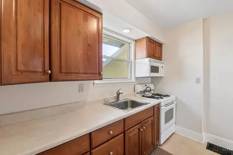 Kitchen - 3939 Davis Ave, Cheviot, OH 45211 photo 2 of 2