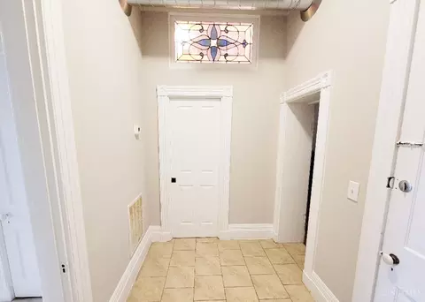 Entry Way - 2215 Ohio Ave, Cincinnati, OH 45219 photo 1 of 1