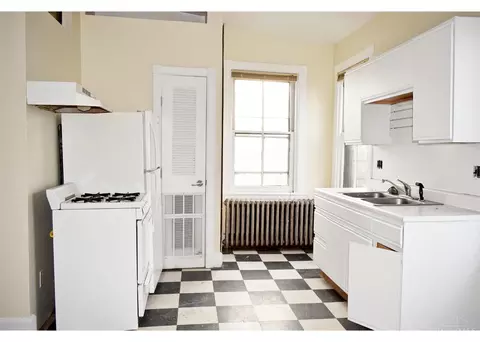 Kitchen - 2215 Ohio Ave, Cincinnati, OH 45219 photo 6 of 6