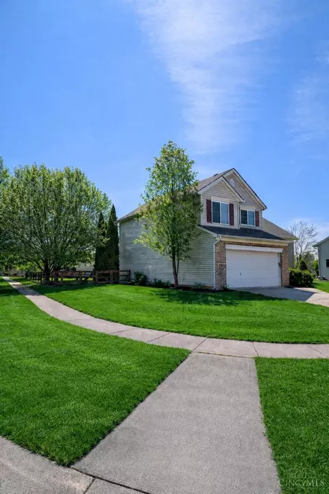 Exterior - 8724 Galecrest Dr, Hamilton Township, OH 45039 photo 2 of 5