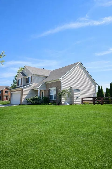 Exterior - 8724 Galecrest Dr, Hamilton Township, OH 45039 photo 5 of 5