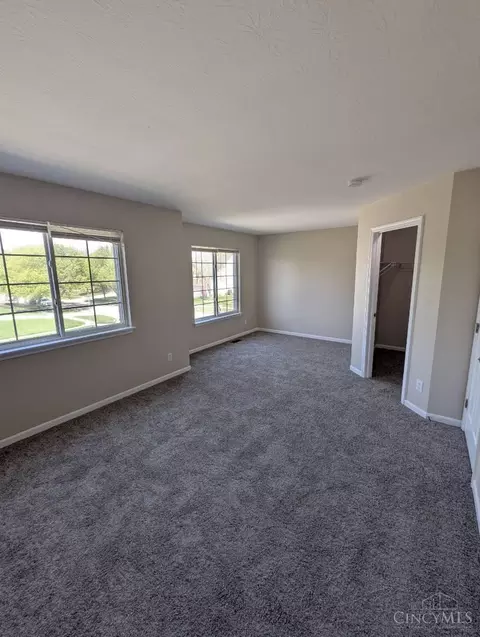 Bedroom - 8724 Galecrest Dr, Hamilton Township, OH 45039 photo 4 of 5
