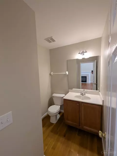 Bath - 8724 Galecrest Dr, Hamilton Township, OH 45039 photo 5 of 5