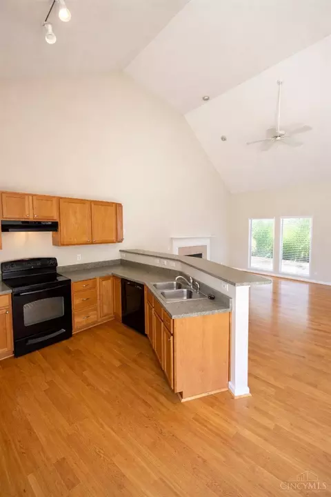 Kitchen - 8724 Galecrest Dr, Hamilton Township, OH 45039 photo 1 of 4